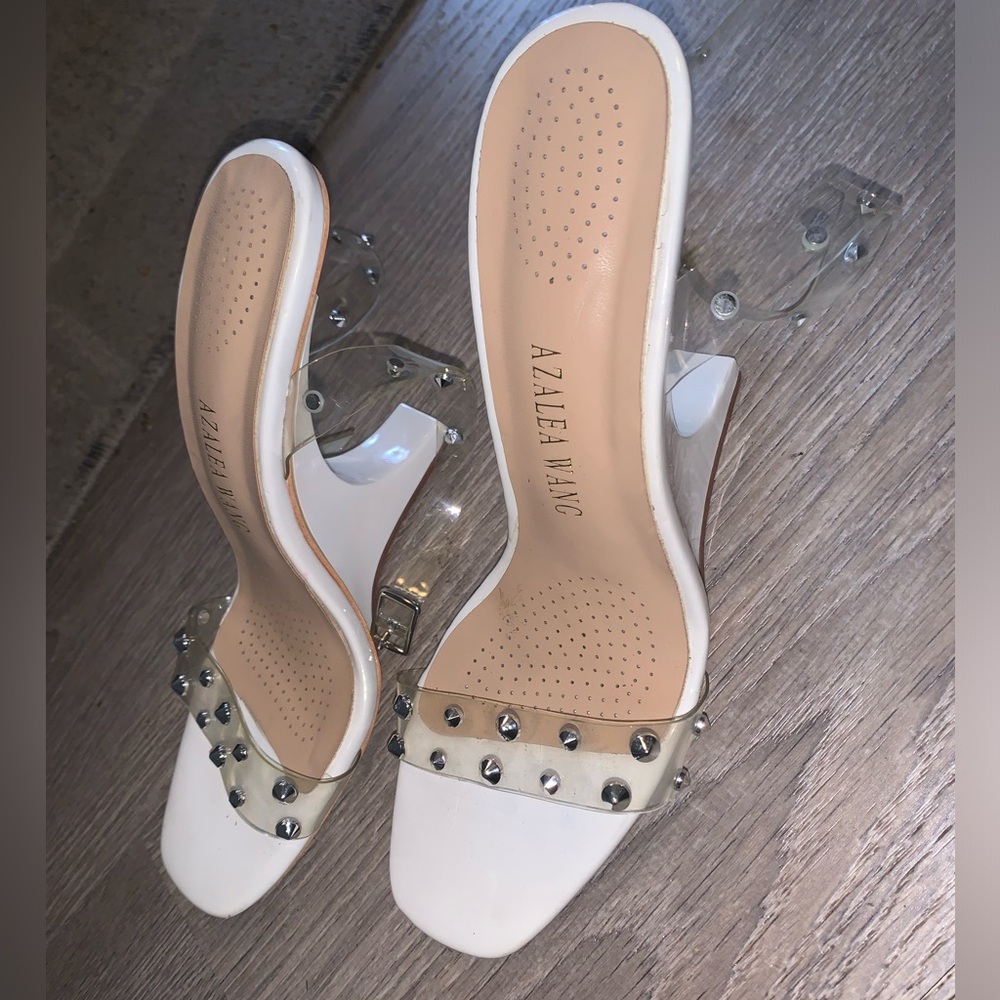 Beautiful White Azalea Wang Heel!! Rhinestone strap!